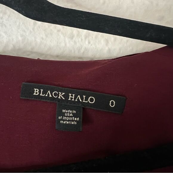 BLACK HALO l Maroon Velvet Long Sleeve V Neck Mini Cocktail Bodycon Dress Size 0 - Picture 6 of 9